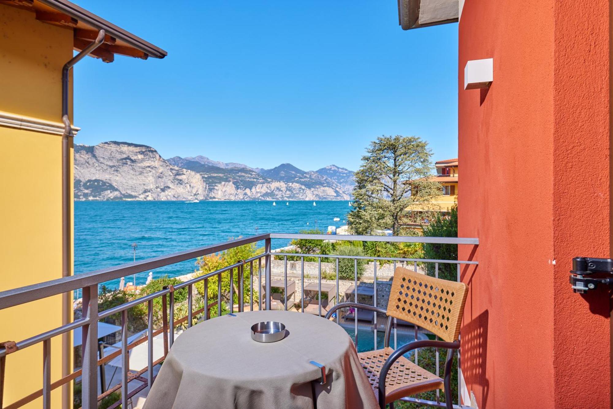 Lake Front Hotel Brenzone Dış mekan fotoğraf